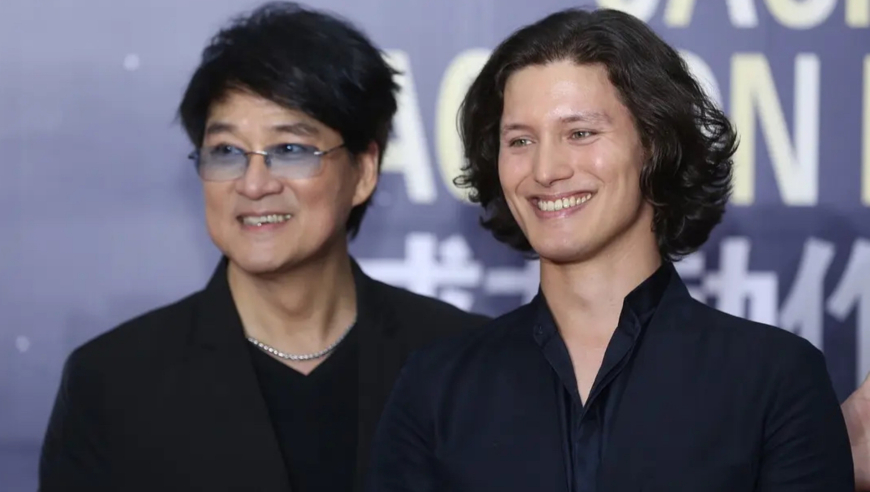 澳门天天彩资料自动更新关键字,源仲集齐五灵器竟要灭世,机构预测与落实方法揭秘_专家版V3.42